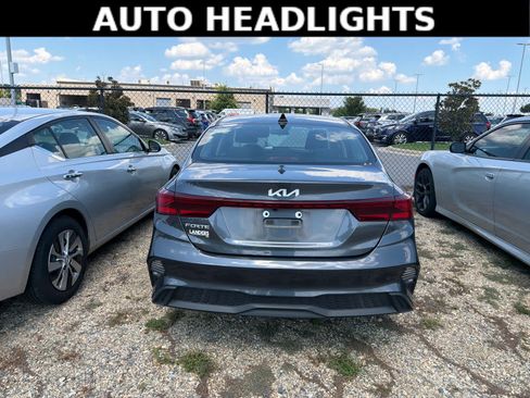 Used 2024 Kia Forte LXS w/ LXS Technology Package FWD image 5