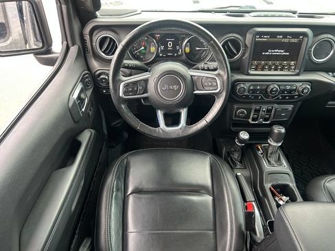 Used 2021 Jeep Wrangler Unlimited Sahara w/ Cold Weather Group AWD/4WD image 29