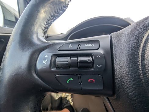 Used 2016 Kia Sorento LX w/ LX Convenience Package image 19