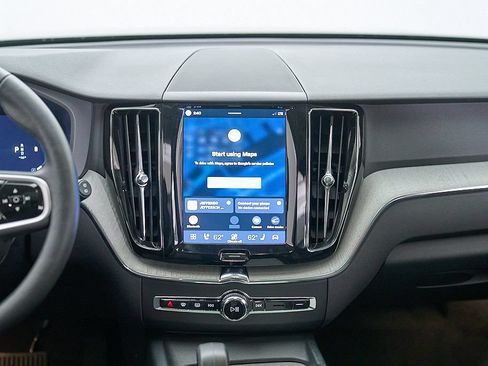 Certified 2025 Volvo XC60 B5 Plus w/ Climate Package AWD/4WD image 26