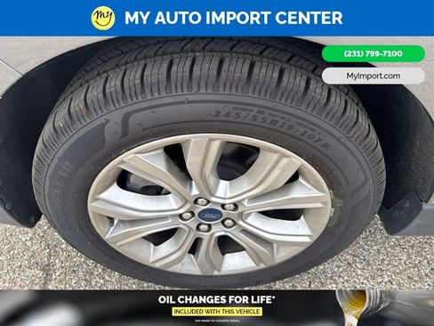 Used 2022 Ford Edge Titanium AWD/4WD image 9