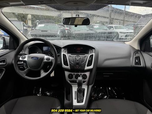Used 2014 Ford Focus SE FWD image 36