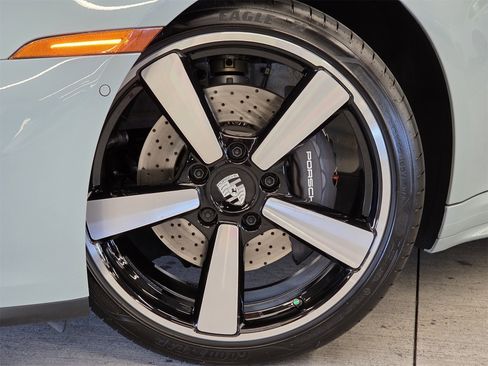 Certified 2025 Porsche 911 Carrera image 22