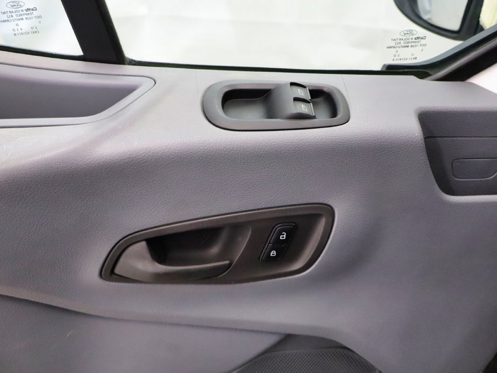 Used 2015 Ford Transit 250 148 Medium Roof RWD image 31