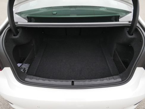 Used 2022 BMW 330i xDrive Sedan w/ Driving Assistance Package image 18