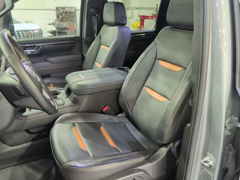 Used 2025 GMC Sierra 3500 AT4 AWD/4WD image 10