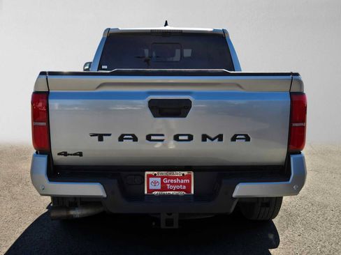 Used 2024 Toyota Tacoma TRD Sport w/ TRD Sport Premium Package AWD/4WD image 4