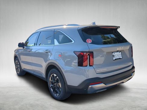 New 2026 Kia Sorento S image 5