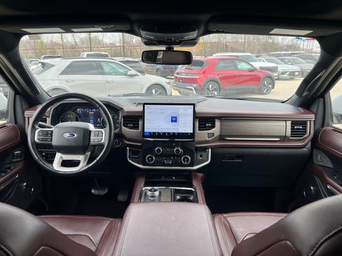 Used 2024 Ford Expedition Max Limited image 24