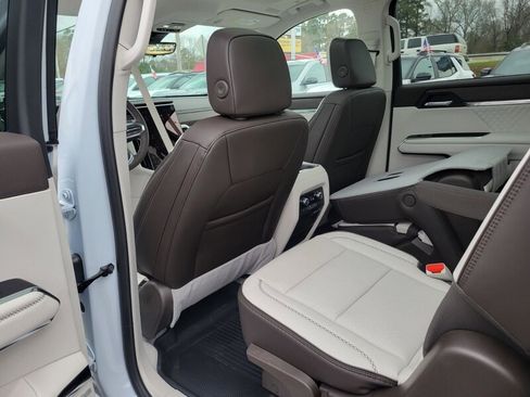 New 2026 GMC Acadia Denali w/ Super Cruise Package image 29