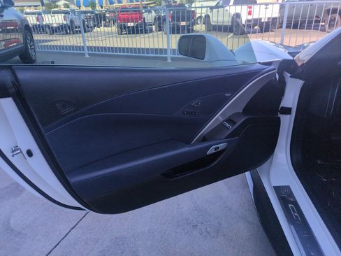Used 2016 Chevrolet Corvette Stingray Convertible w/ 3LT Preferred Equipment Group RWD image 10