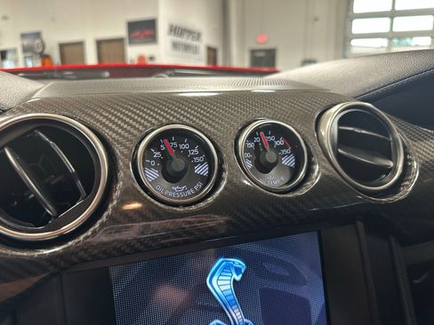 Used 2021 Ford Mustang Shelby GT500 w/ Technology Package RWD image 28