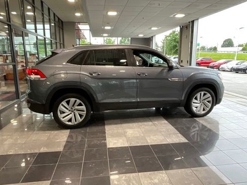 Used 2021 Volkswagen Atlas Cross Sport SE AWD/4WD image 5