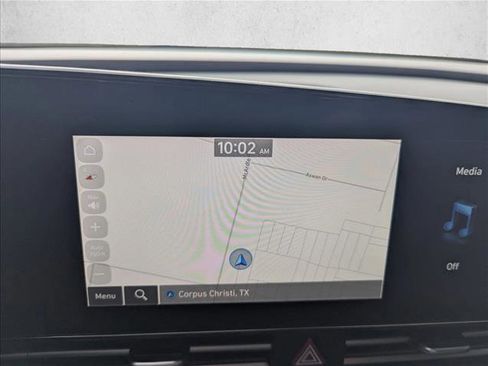 Used 2023 Hyundai Elantra Limited image 11