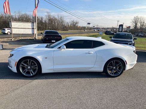 Used 2019 Chevrolet Camaro LT w/ RS Package image 4