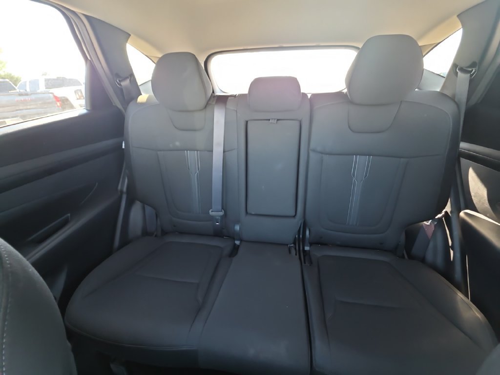Used 2025 Hyundai Tucson SEL AWD/4WD image 24