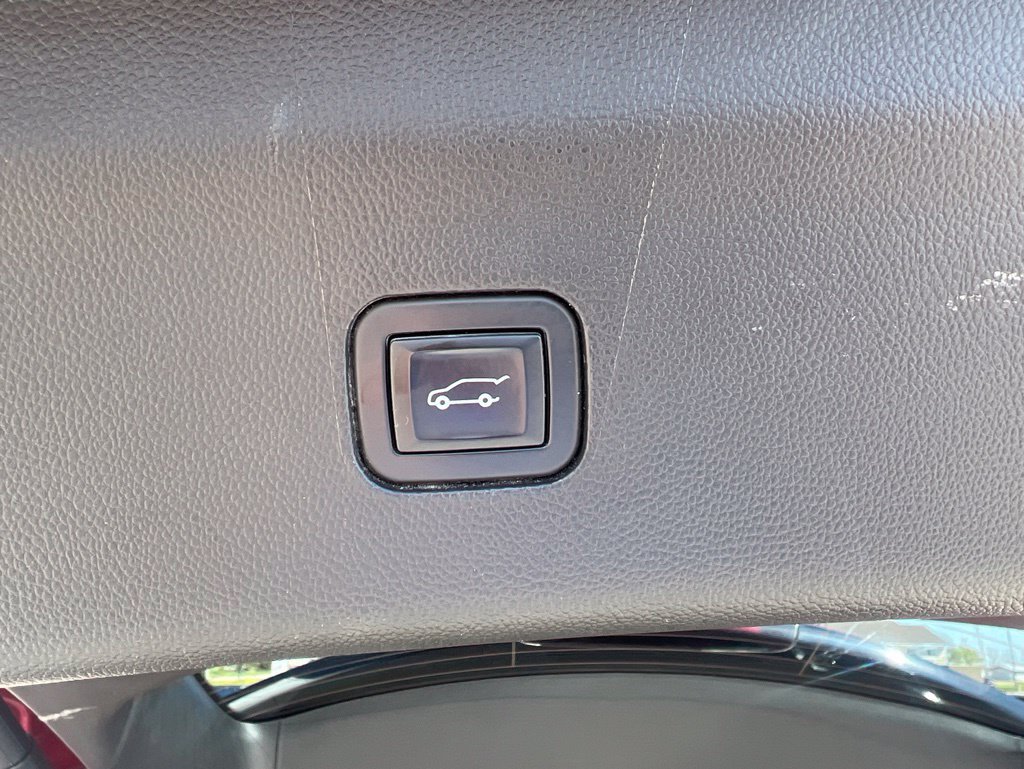 Used 2021 Buick Enclave Premium w/ Sun and Sites Package AWD/4WD image 12
