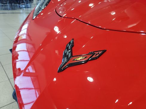 Used 2021 Chevrolet Corvette Stingray Premium Cpe w/ Z51 Performance Package RWD image 10