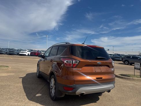 Used 2017 Ford Escape Titanium image 14