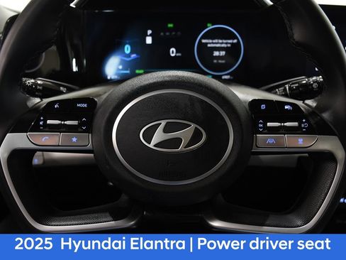 Used 2025 Hyundai Elantra Limited FWD image 12