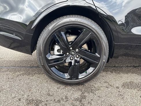 New 2025 Land Rover Discovery Dynamic SE image 25