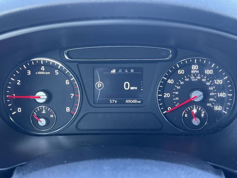 Used 2016 Kia Sorento LX w/ LX Convenience Package image 10