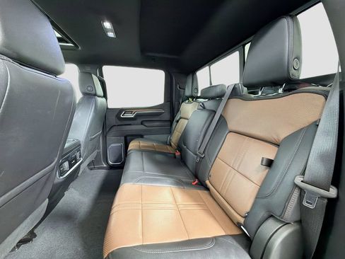 Used 2023 Chevrolet Silverado 1500 High Country w/ High Country Premium Package AWD/4WD image 27