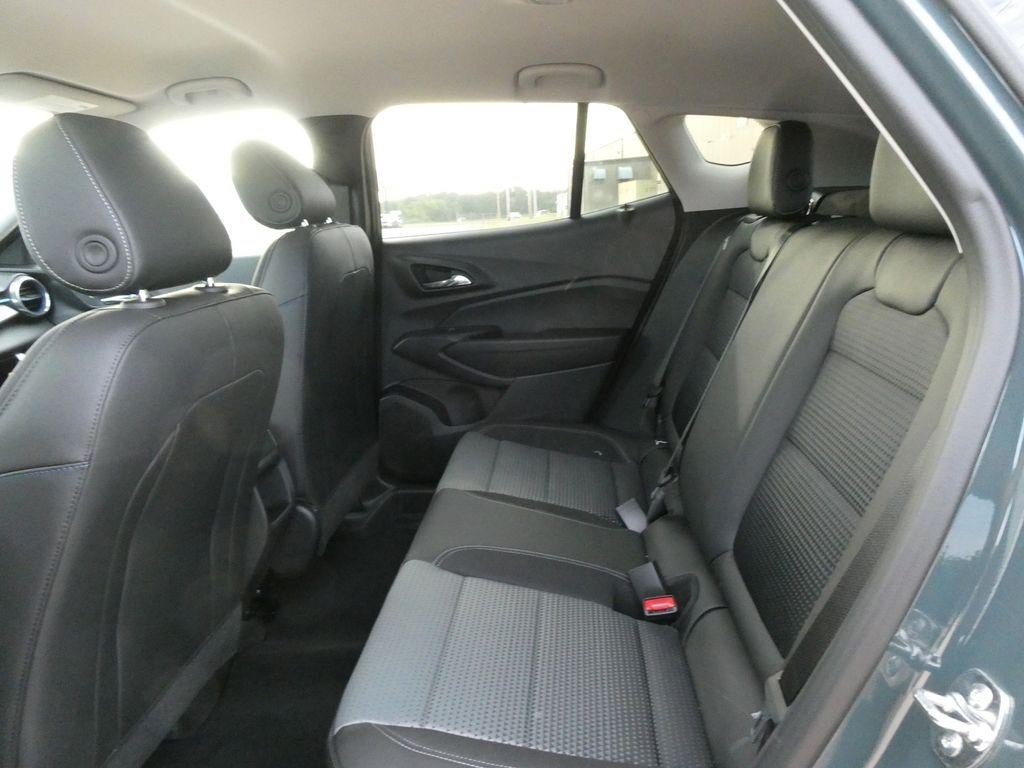New 2026 Chevrolet Trax LT w/ Driver Confidence Package FWD image 13