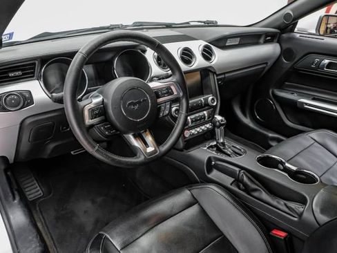 Used 2015 Ford Mustang Premium RWD image 3