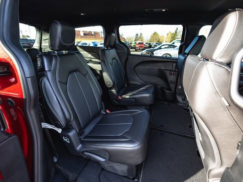 New 2026 Chrysler Pacifica Select w/ S Appearance Package AWD/4WD image 30