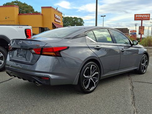 Certified 2025 Nissan Altima 2.5 SR w/ SR Premium Package image 6