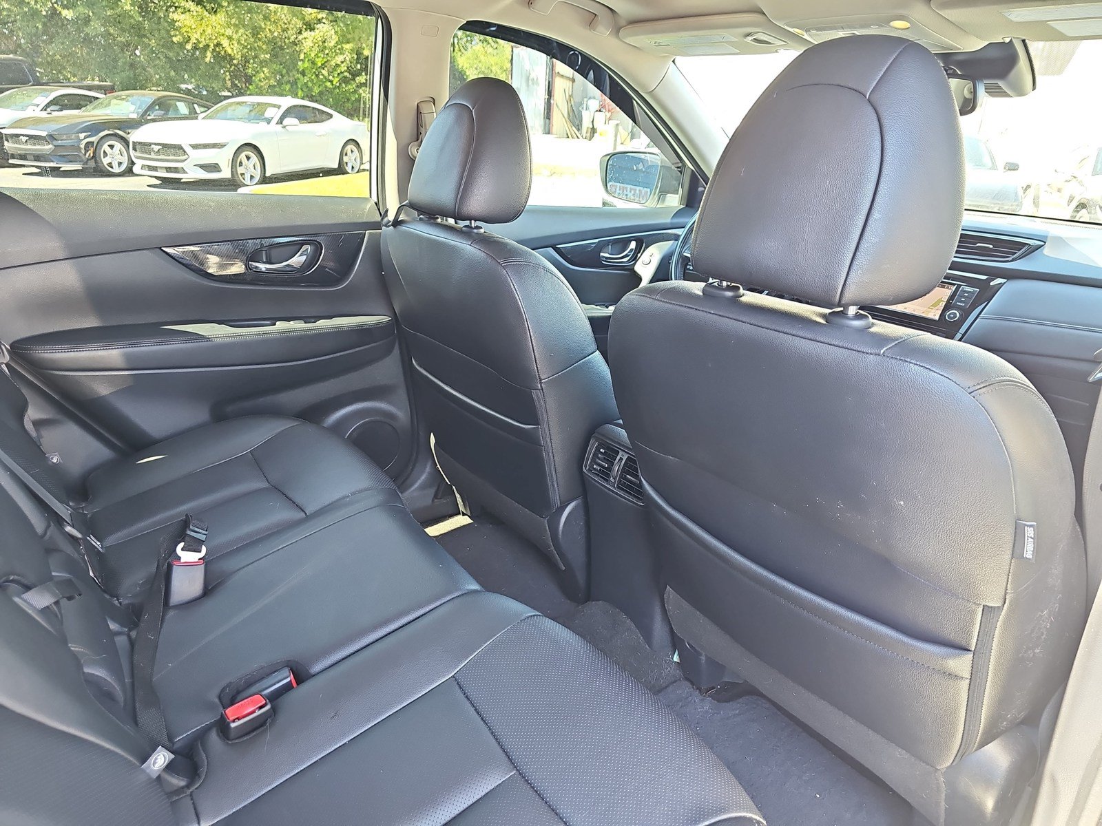 Used 2020 Nissan Rogue SL w/ Premium Package FWD image 11