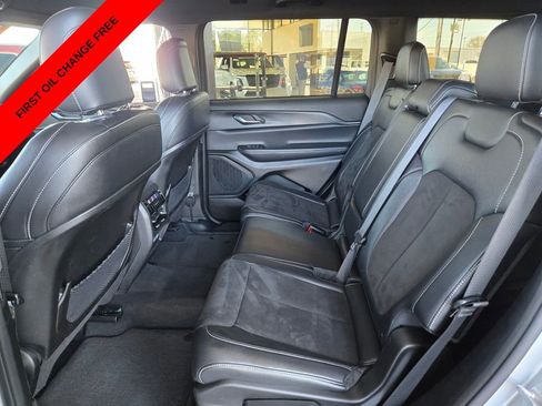 Used 2024 Jeep Grand Cherokee L Laredo AWD/4WD image 11