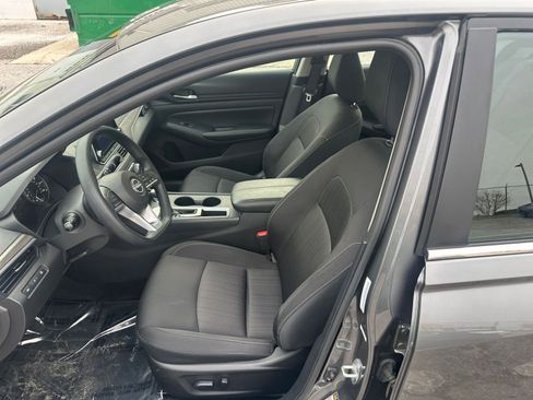 Used 2025 Nissan Altima 2.5 SV image 27