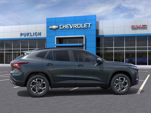 New 2026 Chevrolet Trax LT w/ Sunroof Package FWD image 5