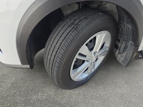 Certified 2025 Nissan Kicks Play S FWD image 29