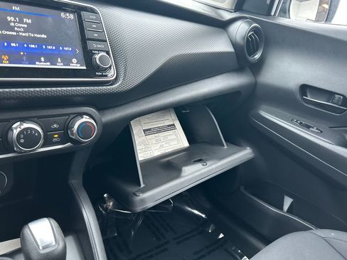 Used 2023 Nissan Kicks S image 28