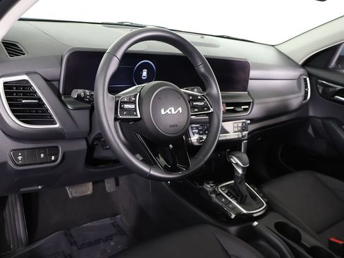 Certified 2026 Kia Seltos EX w/ EX Sunroof Package FWD image 28