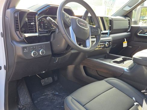 New 2026 GMC Sierra 2500 SLT w/ SLT Convenience Package image 24