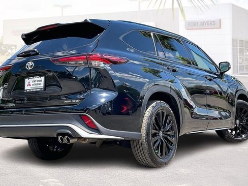 Used 2025 Toyota Highlander XSE image 35