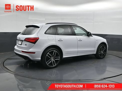 Used 2017 Audi Q5 3.0T Premium Plus w/ Technology Package AWD/4WD image 2