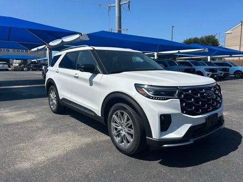 New 2026 Ford Explorer Platinum RWD image 3