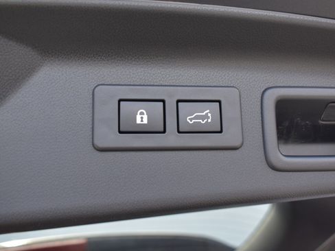 Used 2025 Subaru Forester Touring w/ Popular Package - Touring image 32