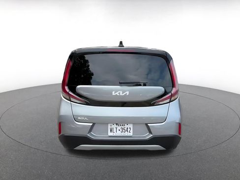 Used 2025 Kia Soul LX w/ LX Technology Package FWD image 12