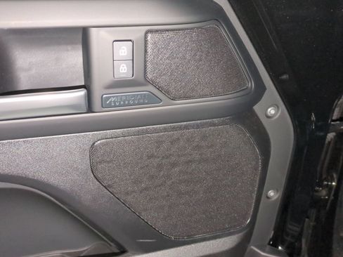 New 2026 Land Rover Defender 110 X-Dynamic SE AWD/4WD image 13