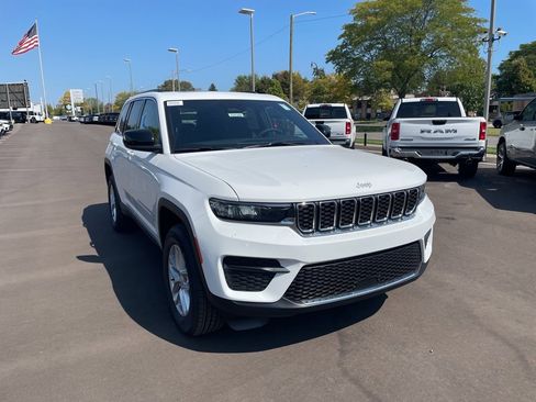New 2025 Jeep Grand Cherokee Laredo X w/ Luxury Tech Group I image 10
