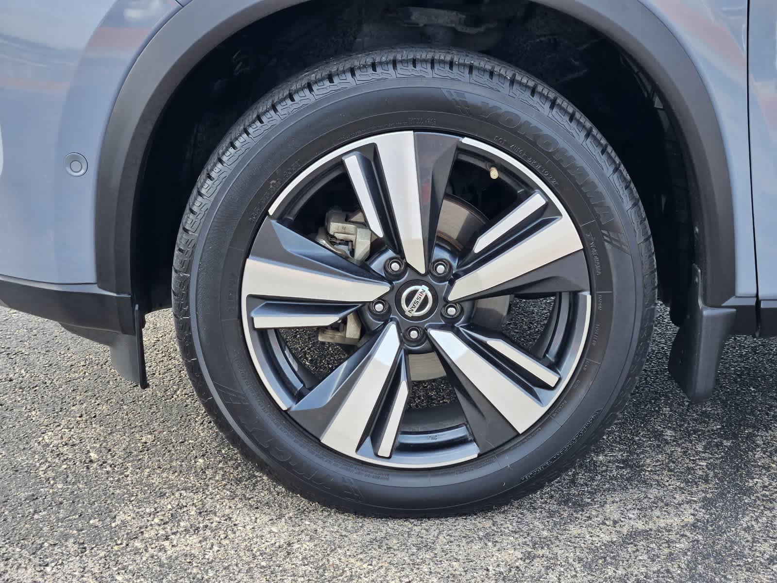 Used 2021 Nissan Rogue Platinum FWD image 9