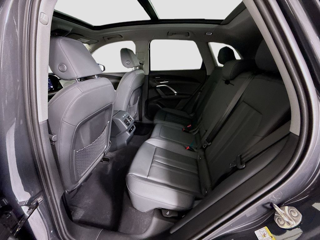 Used 2026 Audi Q5 Premium Plus AWD/4WD image 23