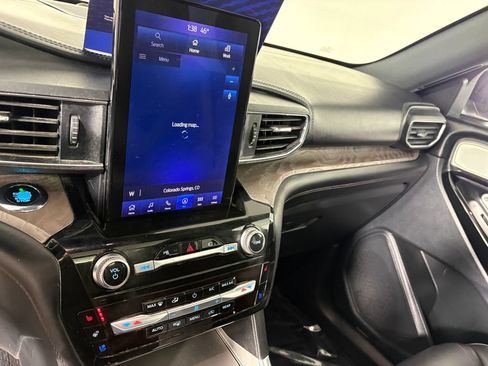 Used 2021 Ford Explorer Platinum w/ Equipment Group 601A AWD/4WD image 18