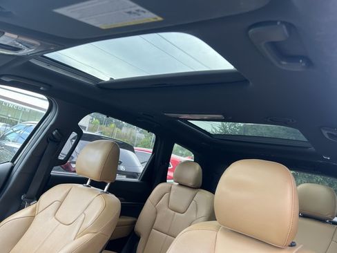 Used 2021 Kia Telluride SX w/ Nightfall Edition Package AWD/4WD image 10